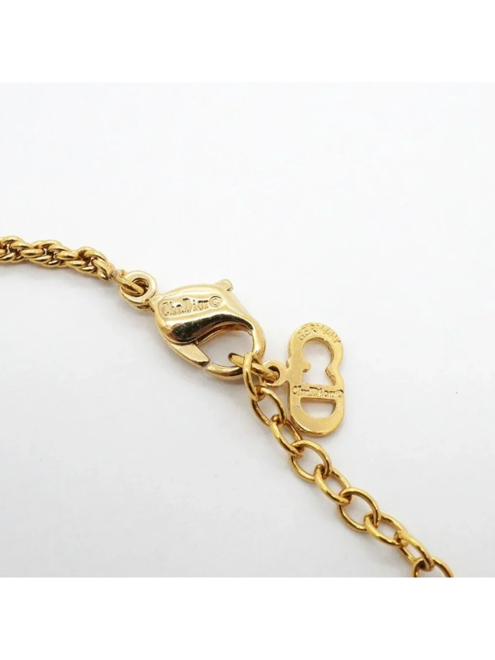 Dior Necklace Emblem Round